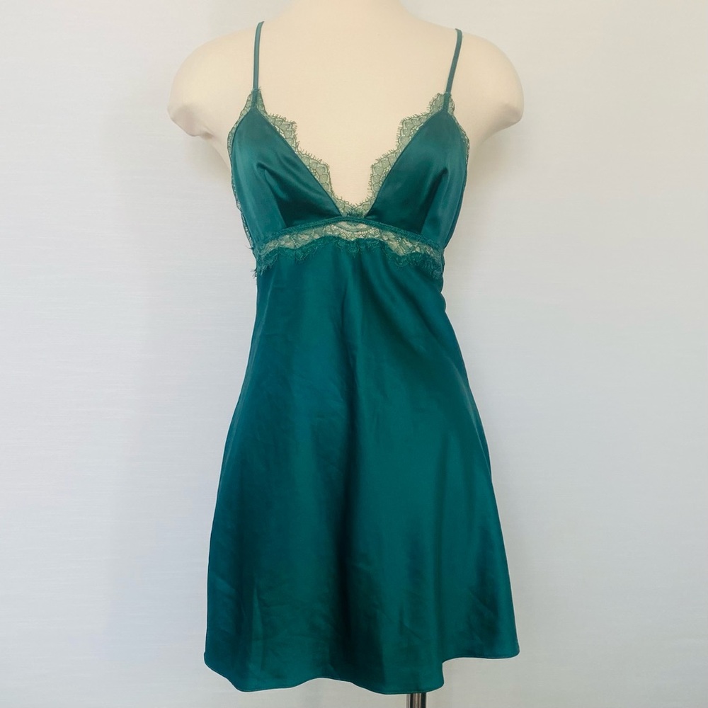 Silky Victoria’s Secret EMERALD Green Lace Chemise Slip Dress